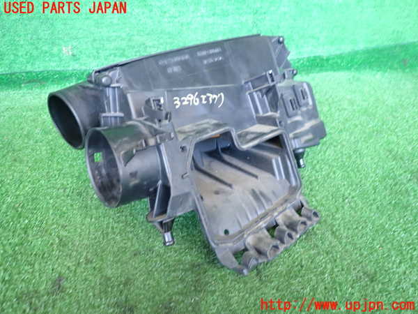 2UPJ-9232962560]ベンツ C200 ステーションワゴン(204248)(204)エアクリーナーボックス 中古_2