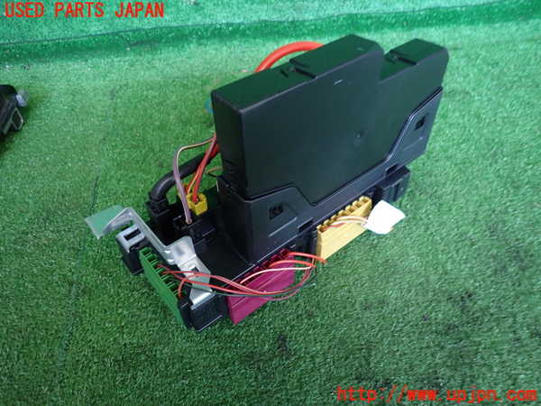 2UPJ-9232966742]ベンツ C200 ステーションワゴン(204248)(204)ヒューズボックス2 中古_3