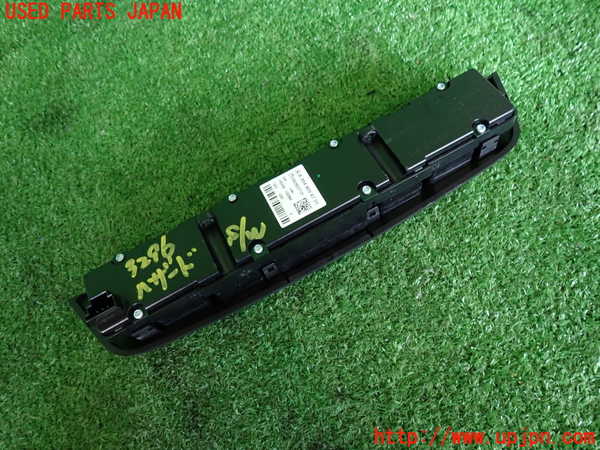 2UPJ-9232966290]ベンツ C200 ステーションワゴン(204248)(204)ハザードスイッチ 中古_2