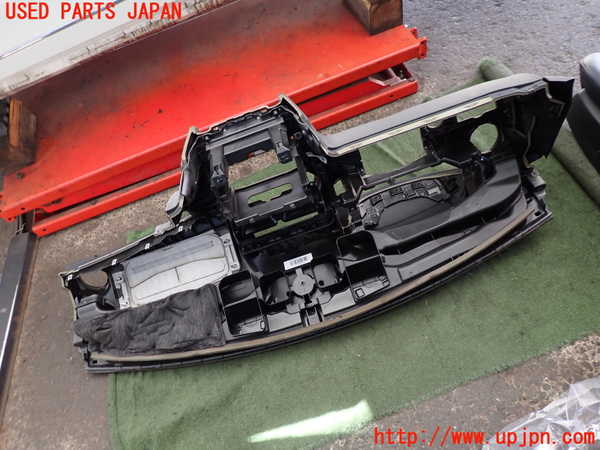 2UPJ-9232967505]ベンツ C200 ステーションワゴン(204248)(204)ダッシュボード 中古_3