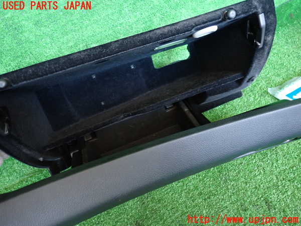 2UPJ-9232967516]ベンツ C200 ステーションワゴン(204248)(204)グローブボックス1 中古_4
