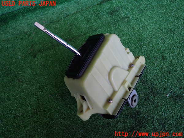 2UPJ-9232967555]ベンツ C200 ステーションワゴン(204248)(204)ATシフトレバー 中古_2