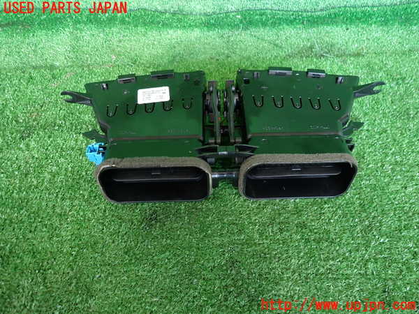 2UPJ-9232967526]ベンツ C200 ステーションワゴン(204248)(204)エアコン吹き出し口1 (真中) 中古_2