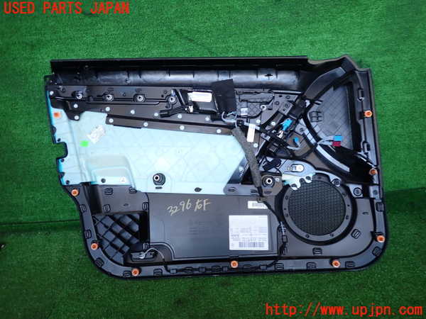 2UPJ-9232961234]ベンツ C200 ステーションワゴン(204248)(204)右前ドア内張り 中古_4