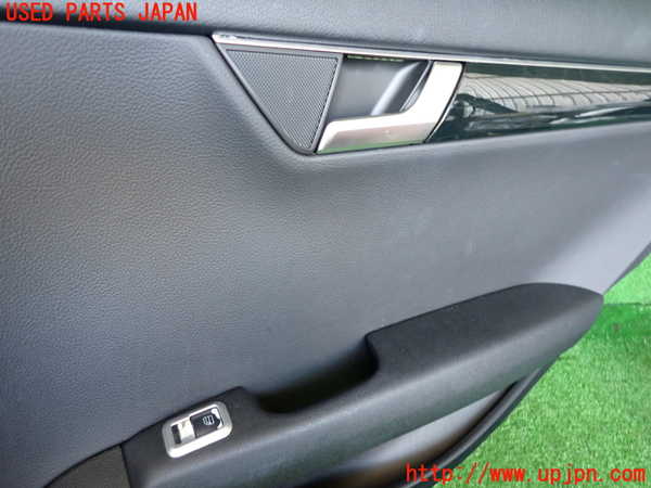 2UPJ-9232961294]ベンツ C200 ステーションワゴン(204248)(204)右後ドア内張り 中古_3