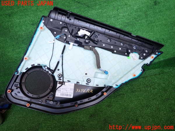 2UPJ-9232961324]ベンツ C200 ステーションワゴン(204248)(204)左後ドア内張り 中古_3