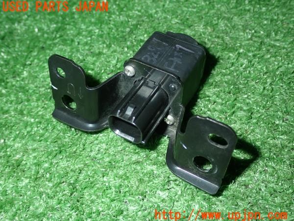 3UPJ=9232970560]レクサス UX250h Ｆスポーツ(MZAH10)純正 867B0-76030 フロントカメラ 中古_2