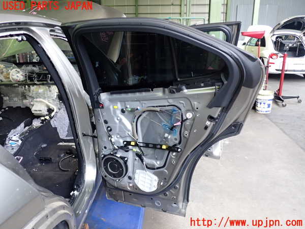 2UPJ-9232971290]レクサス・UX250h(MZAH10)右後ドア 中古 NSG M3Q8 43R-003021_5