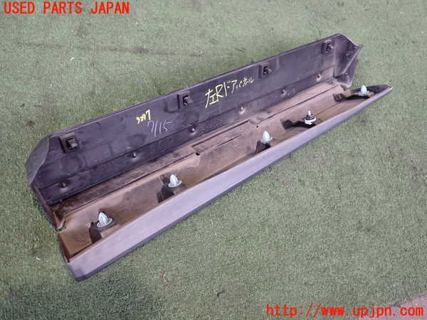 2UPJ-9232971322]レクサス・UX250h(MZAH10)左後ドアパネル 中古_3