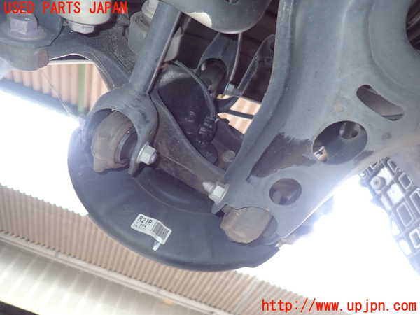 2UPJ-9232974300]レクサス・UX250h(MZAH10)右リアナックルハブ 中古_2