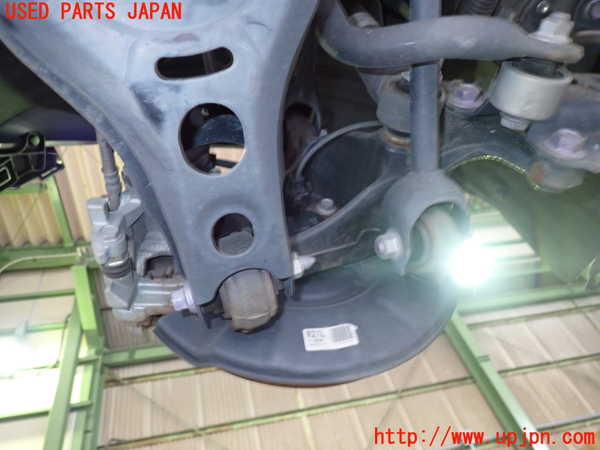 2UPJ-9232974305]レクサス・UX250h(MZAH10)左リアナックルハブ 中古_2
