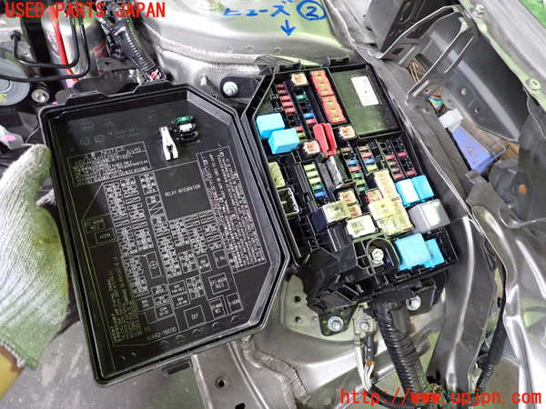 2UPJ-9232976742]レクサス・UX250h(MZAH10)ヒューズボックス2 中古_2