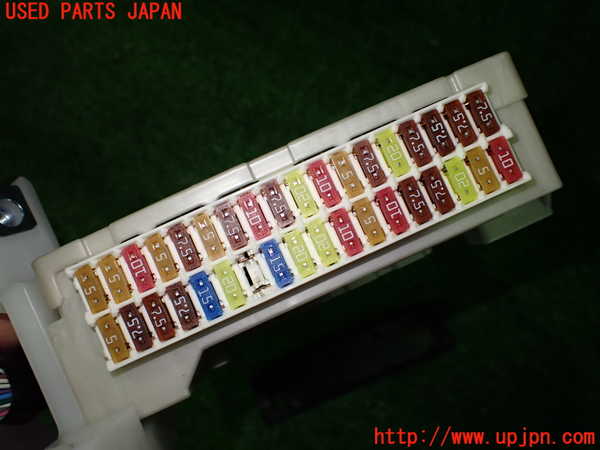 2UPJ-9232976743]レクサス・UX250h(MZAH10)ヒューズボックス3 中古_4