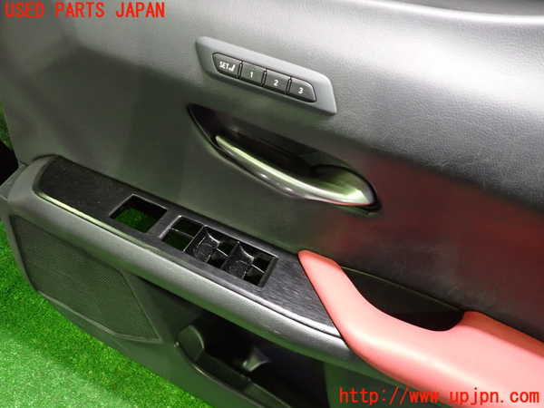 2UPJ-9232971234]レクサス・UX250h(MZAH10)右前ドア内張り 中古_2