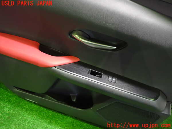 2UPJ-9232971264]レクサス・UX250h(MZAH10)左前ドア内張り 中古_2