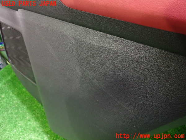 2UPJ-9232971294]レクサス・UX250h(MZAH10)右後ドア内張り 中古_3