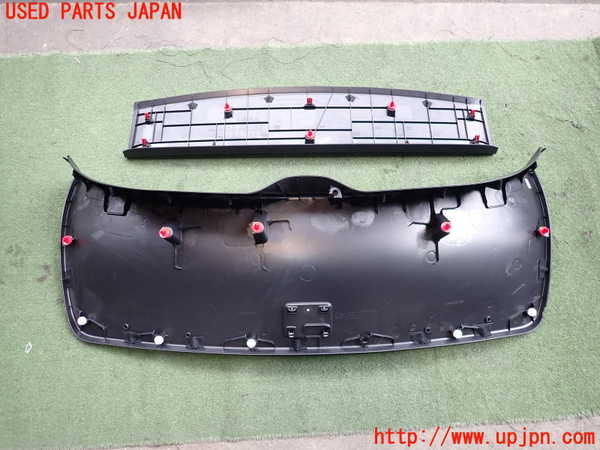 2UPJ-9232971578]レクサス・UX250h(MZAH10)バックドア内張り 中古_4