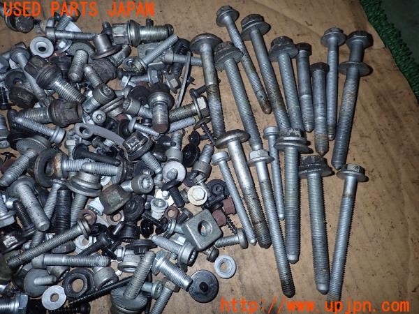 3UPJ=9232980720]アウディ A5 カブリオレ(8FCALF B8系)ネジ・ナット・ステー類 セット ジャンク_2