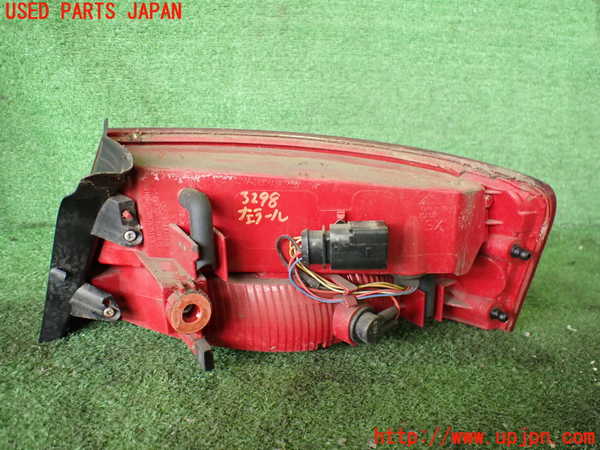 2UPJ-9232981536]アウディ・A5 カブリオレ(8FCALF)左テールランプ 中古_2