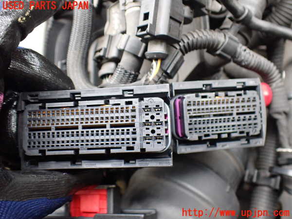 2UPJ-9232982010]アウディ・A5 カブリオレ(8FCALF)エンジン CAL 4WD 中古_3