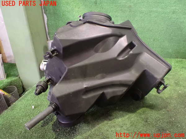 2UPJ-9232982560]アウディ・A5 カブリオレ(8FCALF)エアクリーナーボックス 中古_2