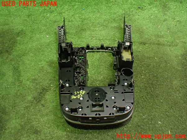 2UPJ-9232986306]アウディ・A5 カブリオレ(8FCALF)スイッチ1 (NAV) 中古_2