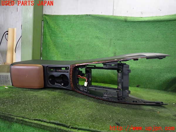 2UPJ-9232987540]アウディ・A5 カブリオレ(8FCALF)センターコンソール 中古_3