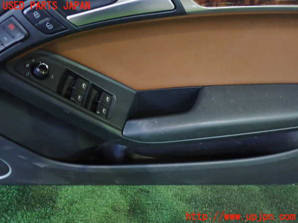 2UPJ-9232981234]アウディ・A5 カブリオレ(8FCALF)右前ドア内張り 中古_2