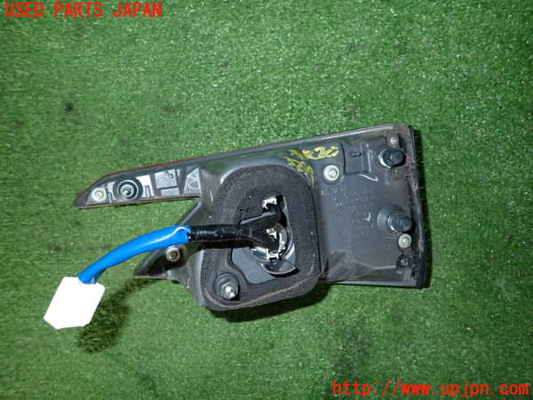 2UPJ-9232991550]レクサス・RC300h(AVC10)右リアフィニッシャー 中古_3