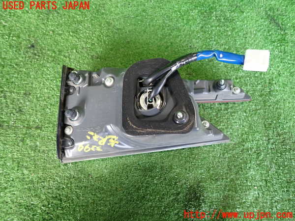 2UPJ-9232991552]レクサス・RC300h(AVC10)左リアフィニッシャー 中古_3