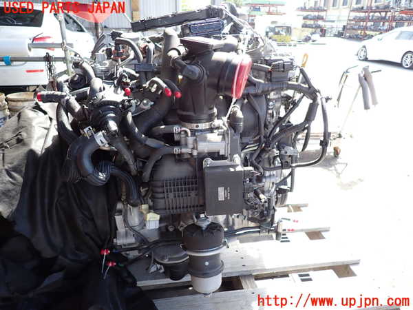 2UPJ-9232992010]レクサス・RC300h(AVC10)エンジン 2AR-FSE 中古_3
