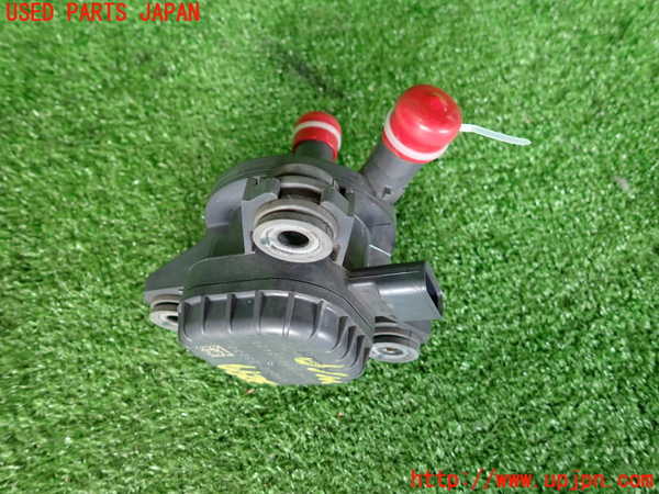 2UPJ-9232992110]レクサス・RC300h(AVC10)ウォーターポンプ 中古_2