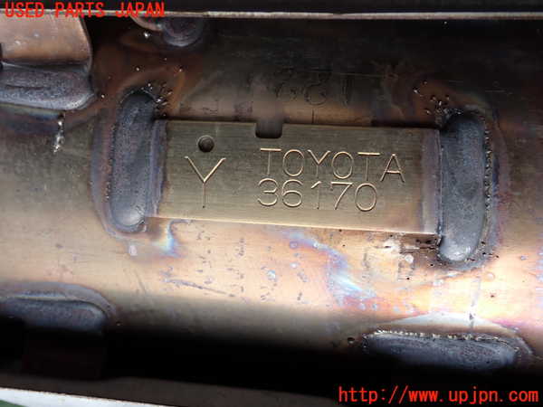 2UPJ-9232992661]レクサス・RC300h(AVC10)触媒1 中古_4