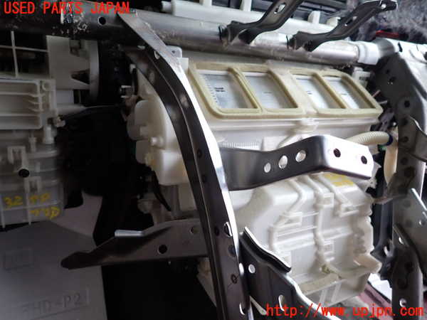 2UPJ-9232996081]レクサス・RC300h(AVC10)エバポレーター1 中古_3