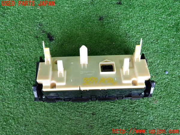 2UPJ-9232996066]レクサス・RC300h(AVC10)エアコンスイッチ1 中古_2