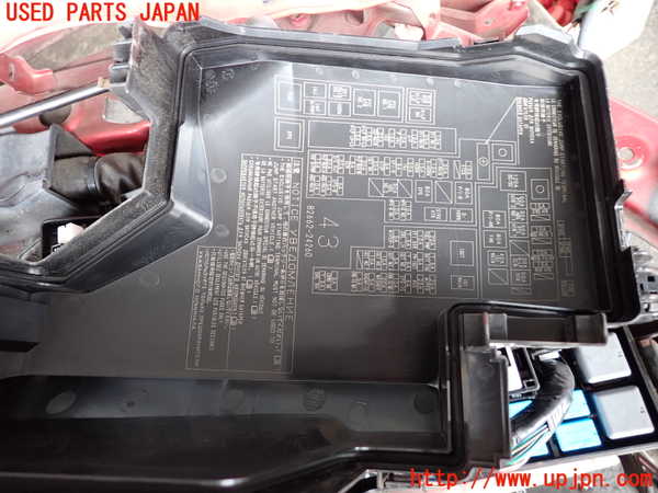 2UPJ-9232996741]レクサス・RC300h(AVC10)ヒューズボックス1 中古_3