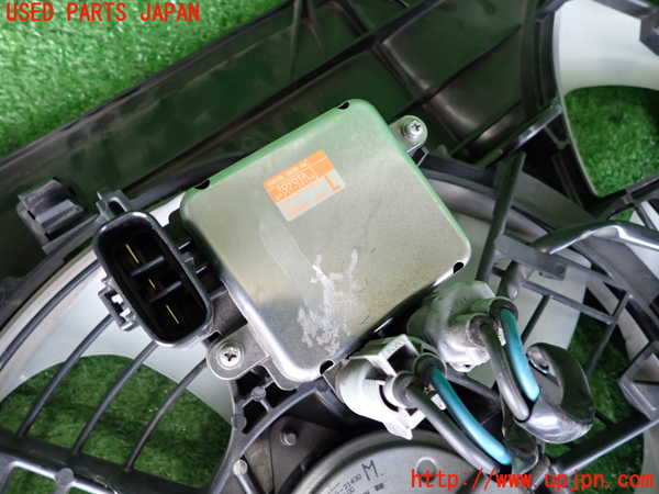 2UPJ-9232996836]レクサス・RC300h(AVC10)電動ファン1 中古_3