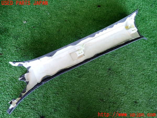 2UPJ-9232997655]レクサス・RC300h(AVC10)右フロントピラートリム 中古_2
