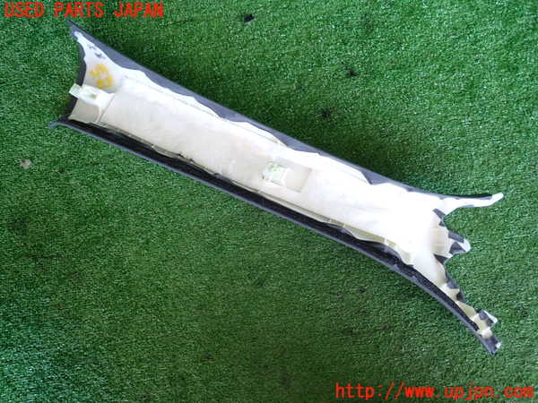 2UPJ-9232997660]レクサス・RC300h(AVC10)左フロントピラートリム 中古_2