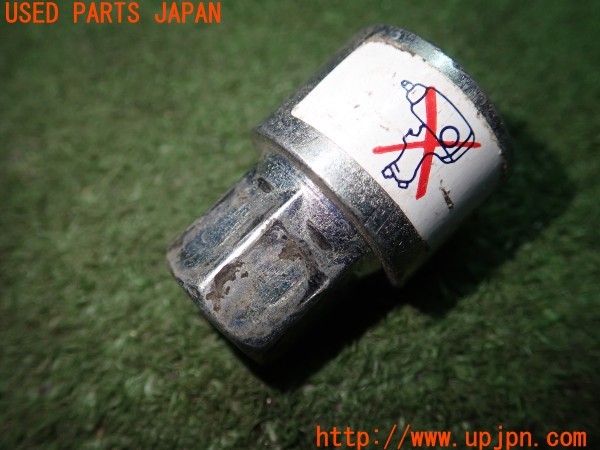 3UPJ=9233000001]ベンツ CLS350(218359 C218)社外 ホイールロックボルト M14×P1.5 中古_5