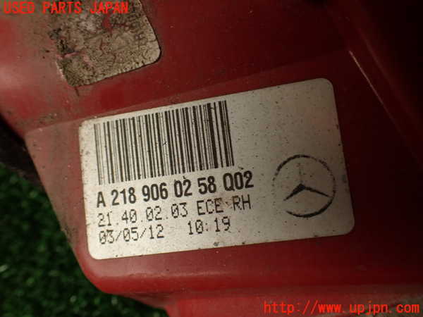 2UPJ-9233001530]ベンツ CLS350(218359)(218)右テールランプ 中古_3