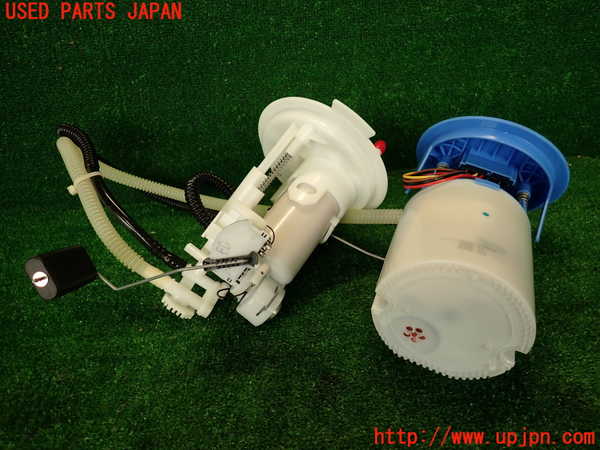 2UPJ-9233002510]ベンツ CLS350(218359)(218)燃料ポンプ 中古_2