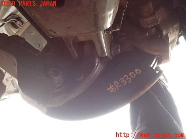 2UPJ-9233004300]ベンツ CLS350(218359)(218)右リアナックルハブ 中古_2