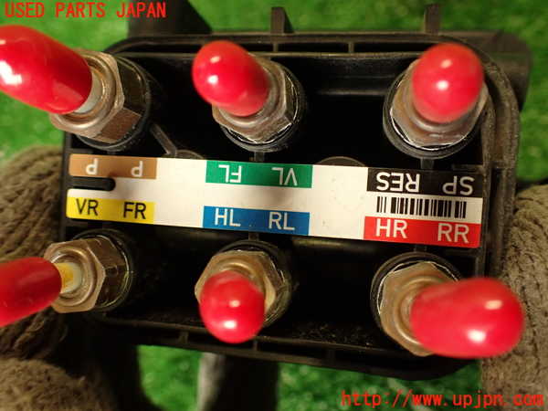 2UPJ-9233005540]ベンツ CLS350(218359)(218)エアサスソレノイドバルブ 中古_4