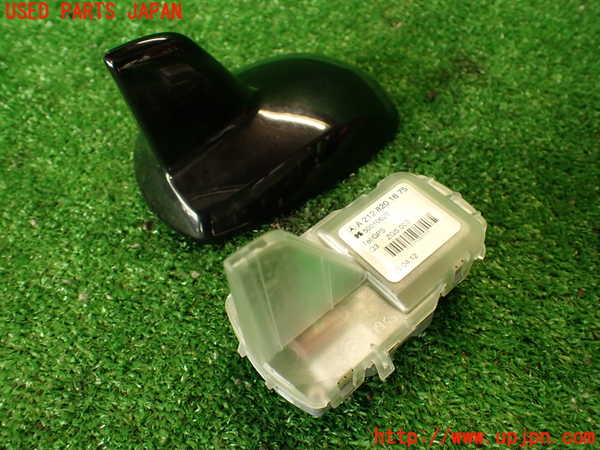 2UPJ-9233006550]ベンツ CLS350(218359)(218)アンテナ 中古_2