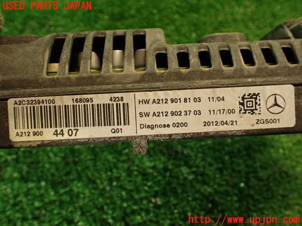 2UPJ-9233006629]ベンツ CLS350(218359)(218)モニター 中古_4