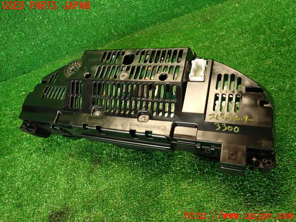 2UPJ-9233006170]ベンツ CLS350(218359)(218)スピードメーター 中古_2