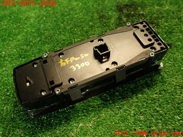 2UPJ-9233006240]ベンツ CLS350(218359)(218)右前パワーウィンドウスイッチ 中古_4