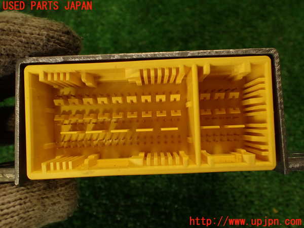 2UPJ-9233006145]ベンツ CLS350(218359)(218)エアバッグコンピューター 中古_3