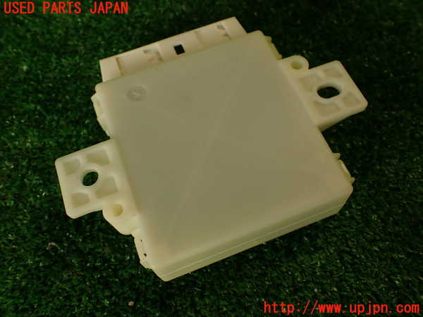 2UPJ-9233006149]ベンツ CLS350(218359)(218)コンピューター4 中古_2